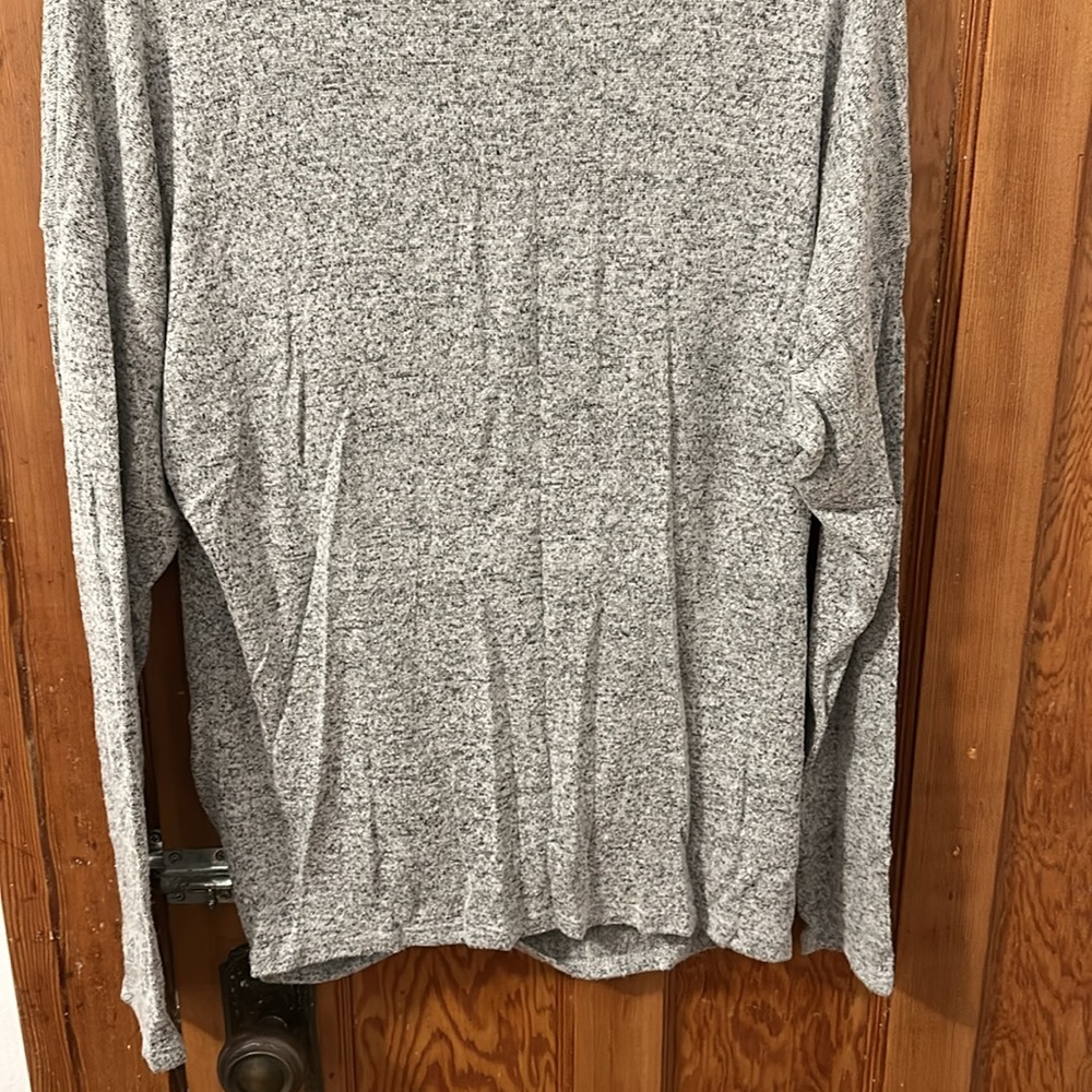 Longsleeve - Gray - Large - Picture 2 of 2
